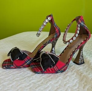 Betsy Johnson Festive Heel